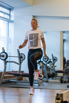 In the Gym 23 - Training mit Carina